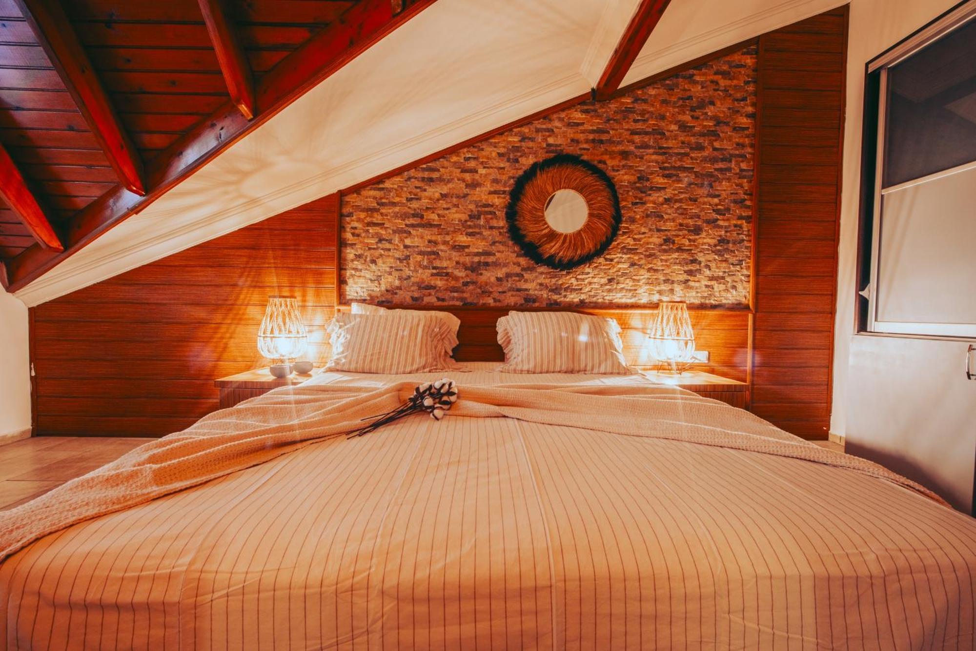 Mesken Inn Hotel เกอเจค ภายนอก รูปภาพ
